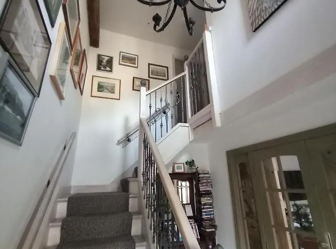 The Pinfold Guest house 3*